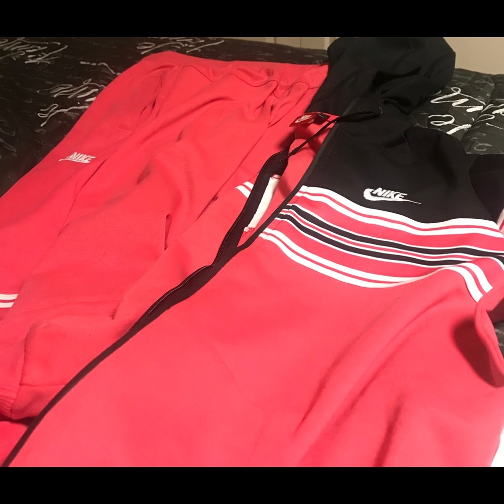 Nike Sweat Suit